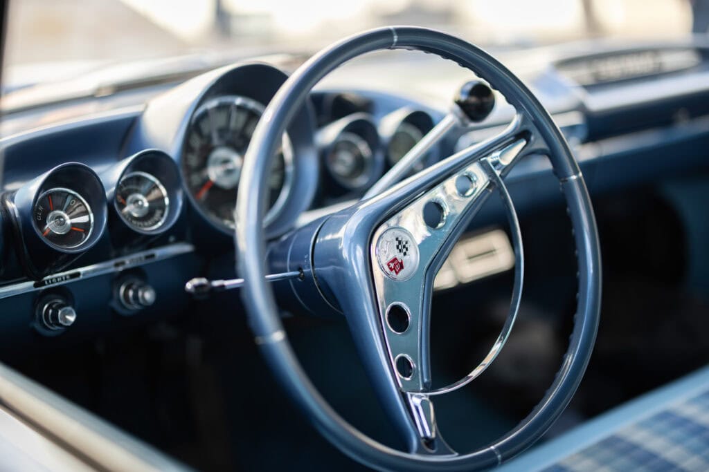Villa Wenkenhof, Basel. Ceremony in Arlesheim church. Oldtimer with bride and groom