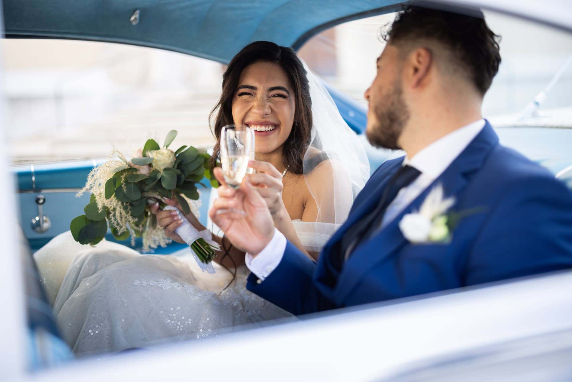 Villa Wenkenhof, Basilea. Cerimonia nella chiesa di Arlesheim. Auto d'epoca con sposi