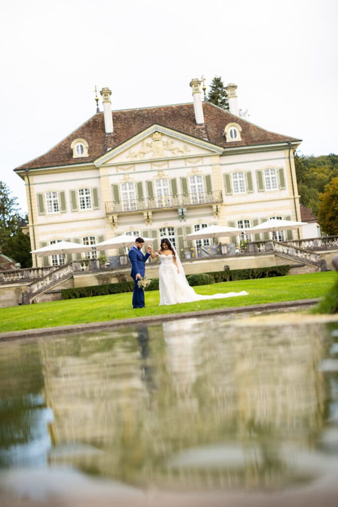 Villa Wenkenhof, Basel. Couple session with bride and groom