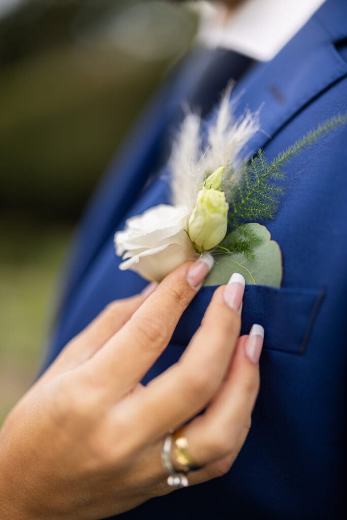 Villa Wenkenhof, Basel. Couple session with bride and groom