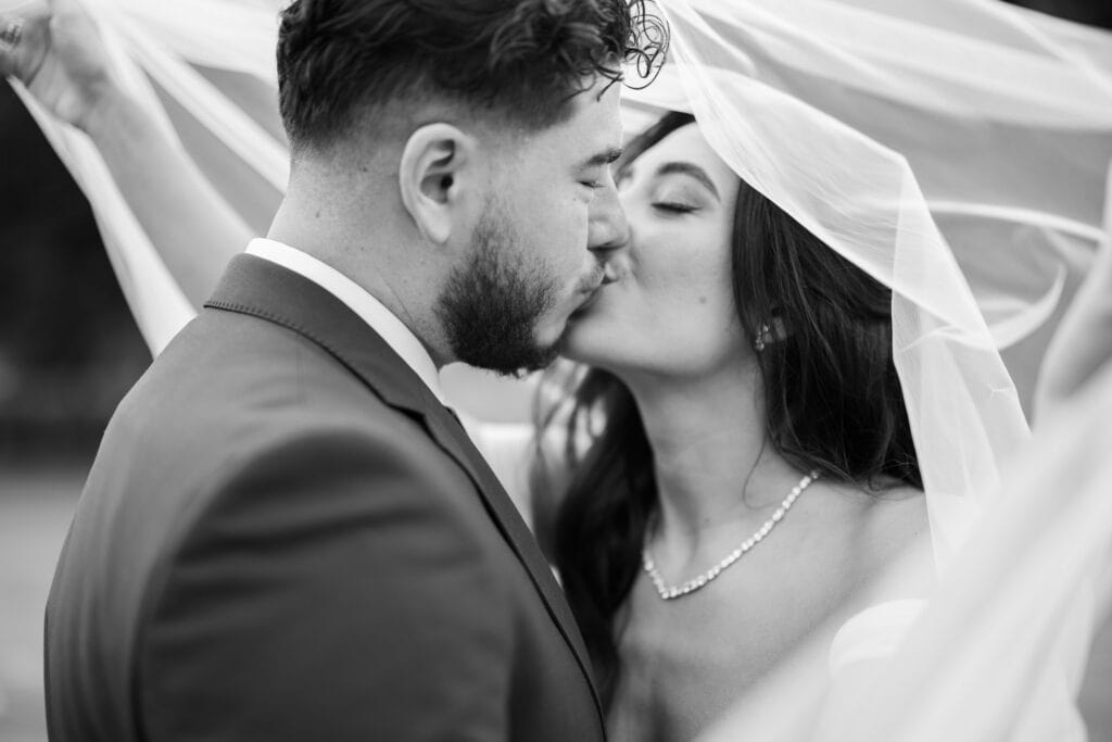 Villa Wenkenhof, Basel. Couple session with bride and groom