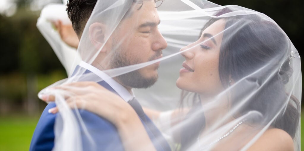 Villa Wenkenhof, Basel. Couple session with bride and groom