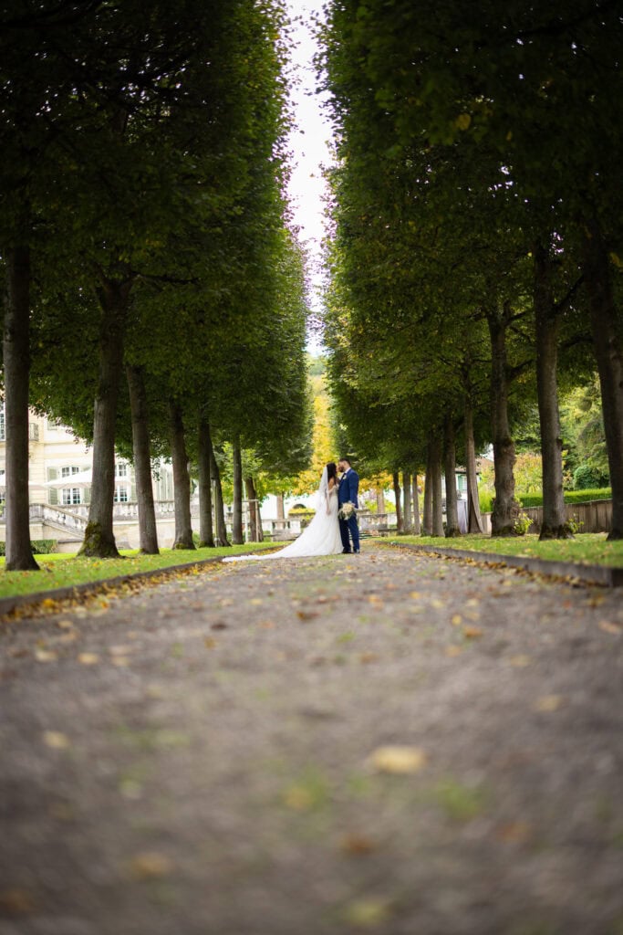 Villa Wenkenhof, Basel. Couple session with bride and groom