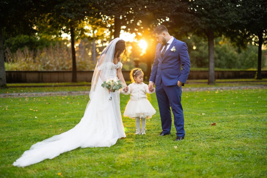 Villa Wenkenhof, Basel. Couple session with bride, groom and her daughter