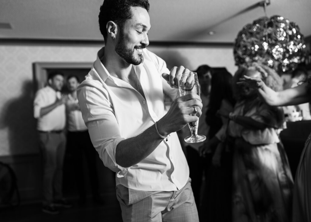 Guests dancing and celebrating during the wedding party at Schloss Hünigen in Bern