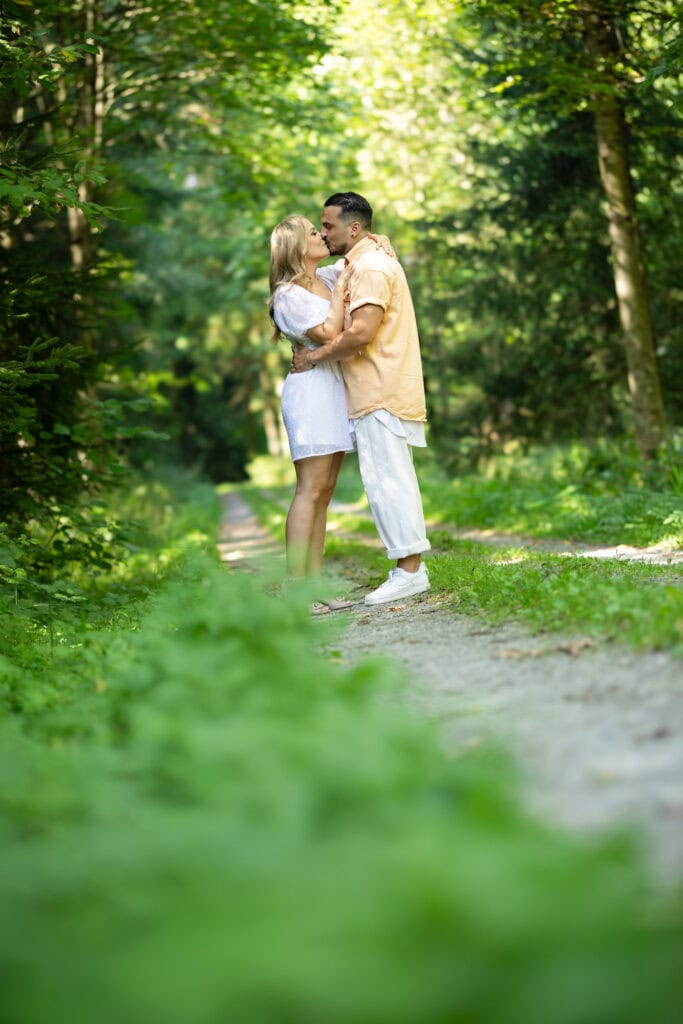 Wedding at Moschti Stäfa, Zürich. Pre-wedding session