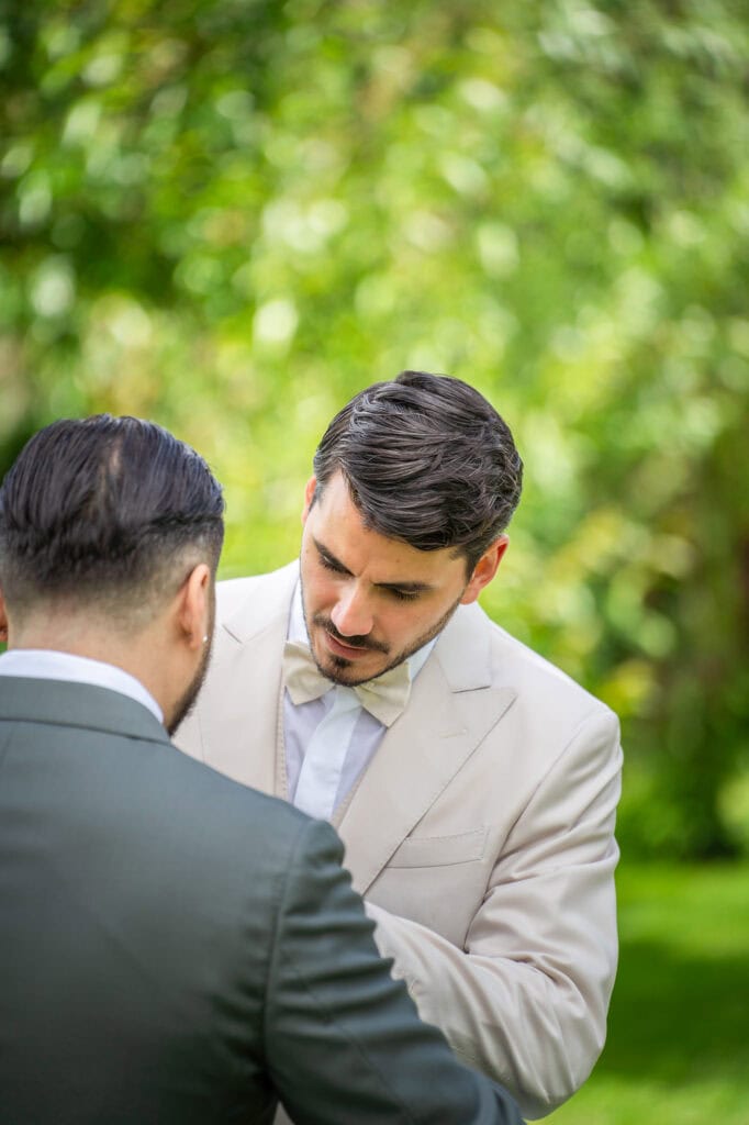 Wedding at Moschti Stäfa, Zürich. Getting ready groom