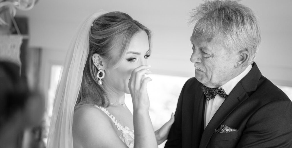 Wedding at Moschti Stäfa, Zürich. First Look with father