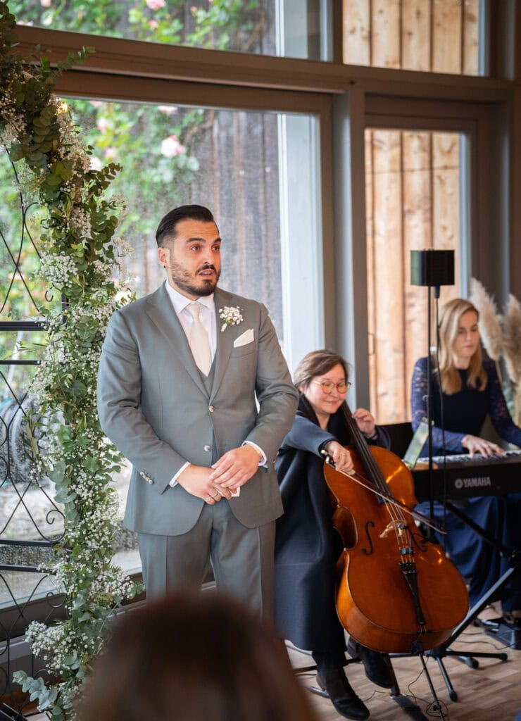 Wedding at Moschti Stäfa, Zürich. Ceremony