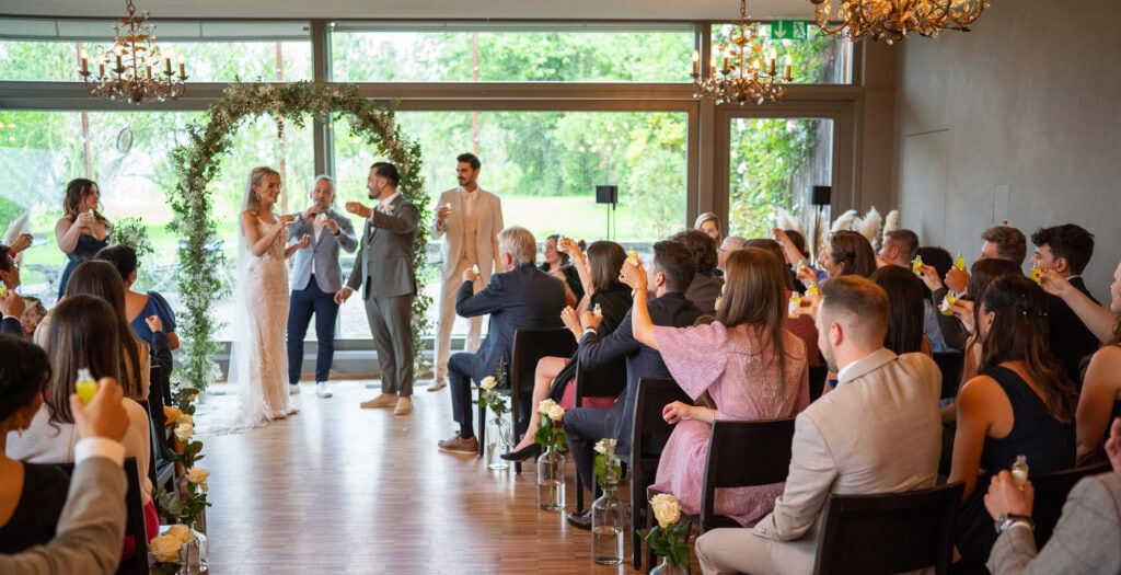 Wedding at Moschti Stäfa, Zürich. Ceremony
