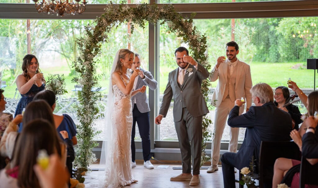 Wedding at Moschti Stäfa, Zürich. Ceremony