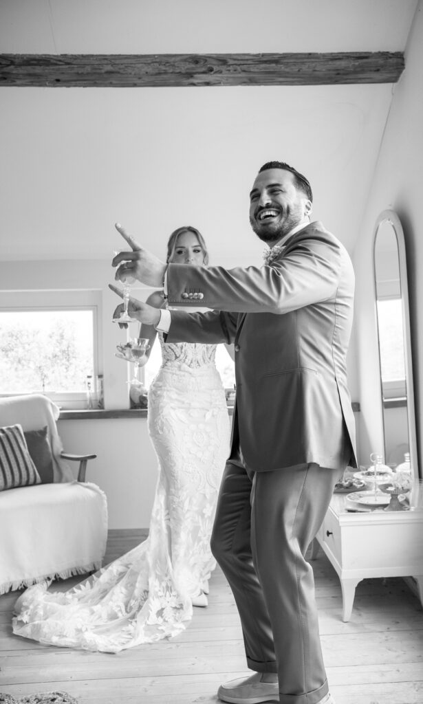 Wedding at Moschti Stäfa, Zürich. Couple session with bride and groom