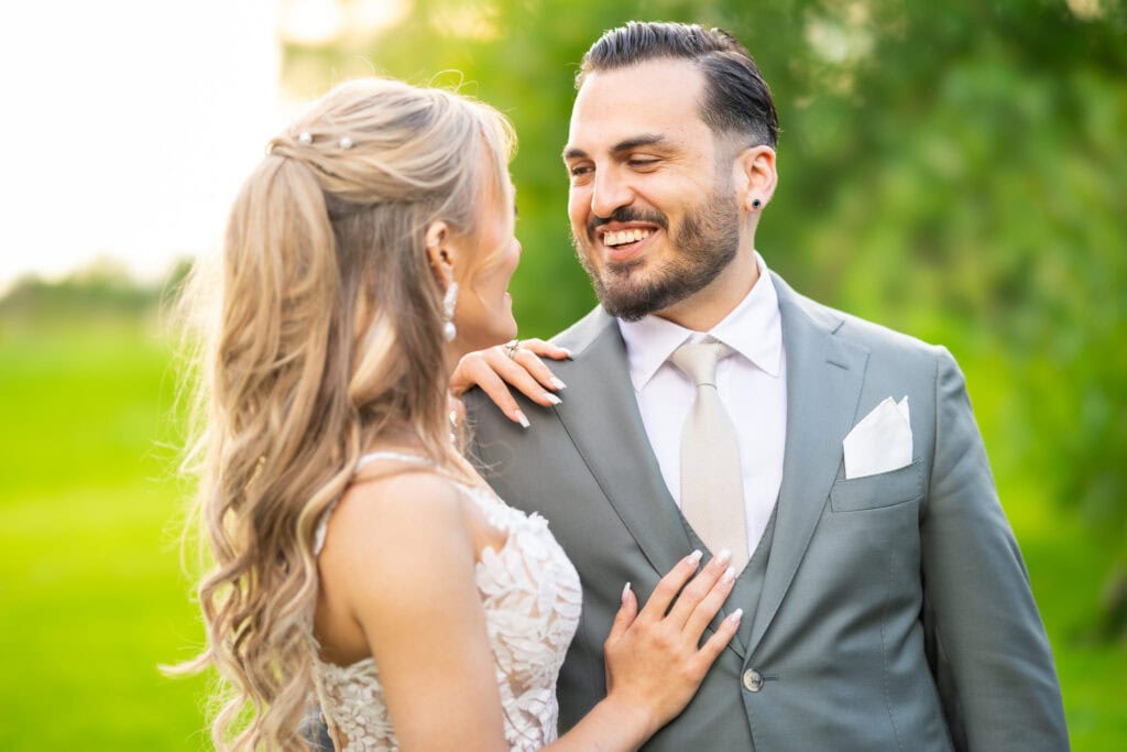 Wedding at Moschti Stäfa, Zürich. Couple session with bride and groom