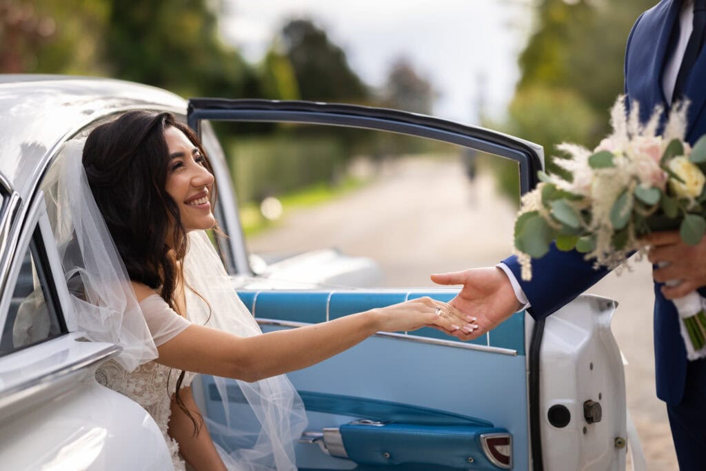 Villa Wenkenhof, Basel. Oldtimer with bride and groom