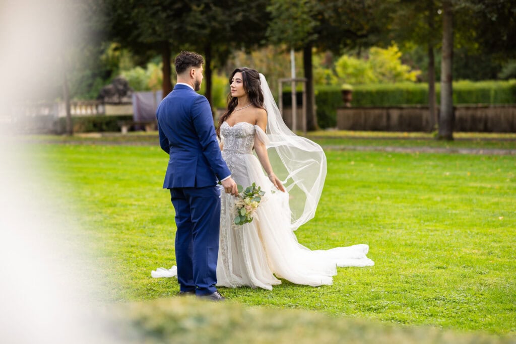 Villa Wenkenhof, Basel. Couple session with bride and groom