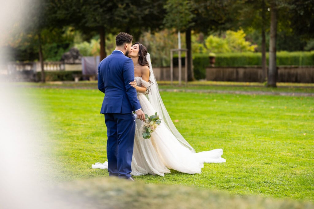 Villa Wenkenhof, Basel. Couple session with bride and groom