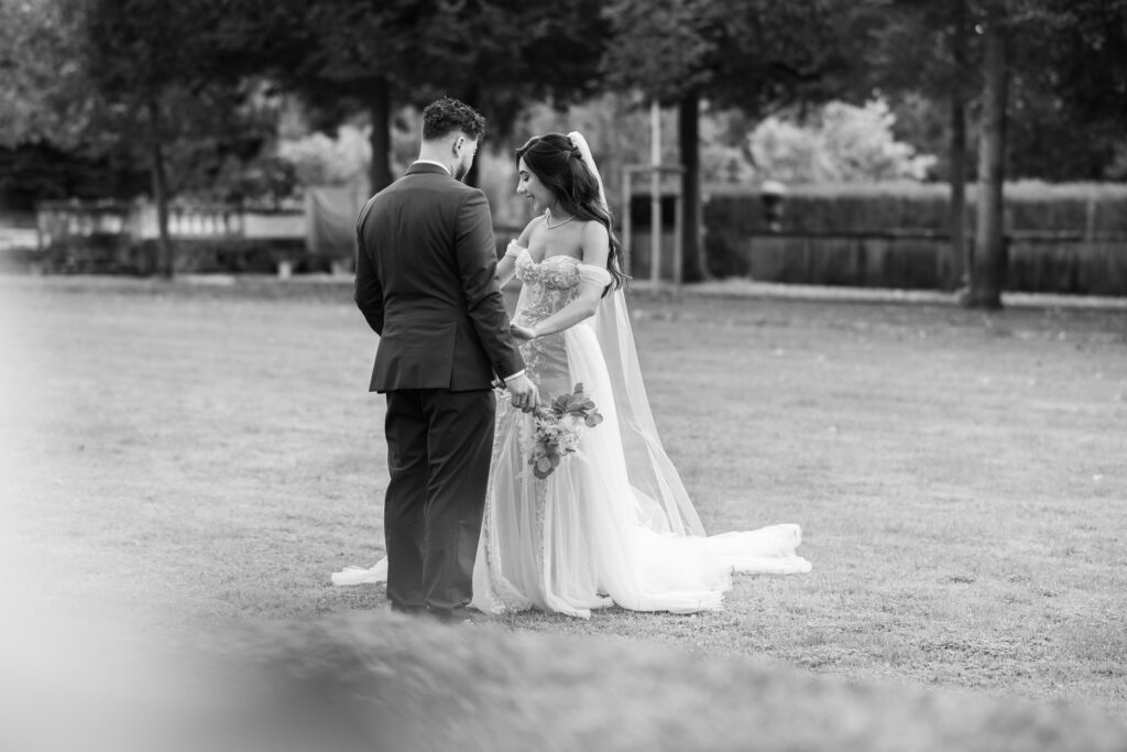 Villa Wenkenhof, Basel. Couple session with bride and groom