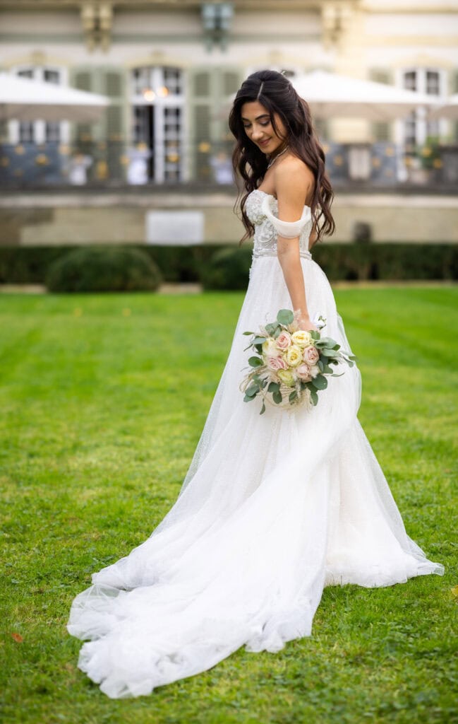 Villa Wenkenhof, Basel. Couple session with bride and groom