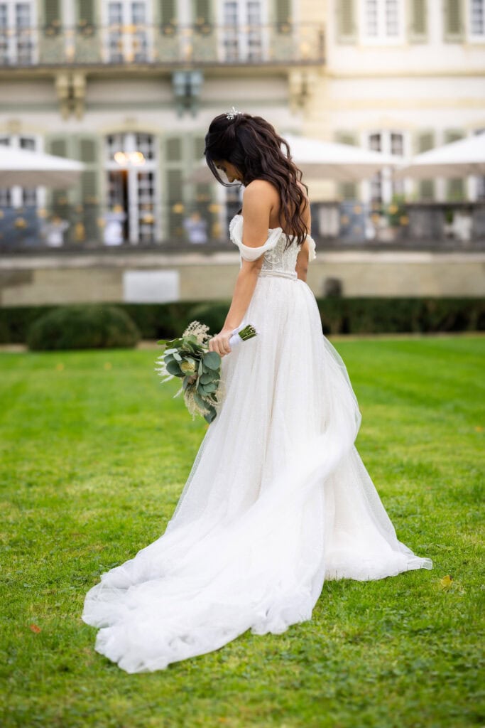 Villa Wenkenhof, Basel. Couple session with bride and groom