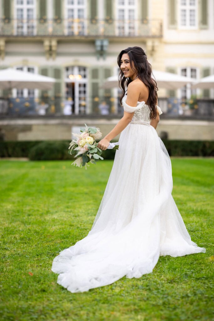 Villa Wenkenhof, Basel. Couple session with bride and groom