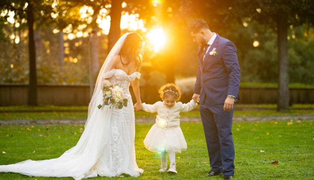 Villa Wenkenhof, Basel. Couple session with bride and groom, and her daughter