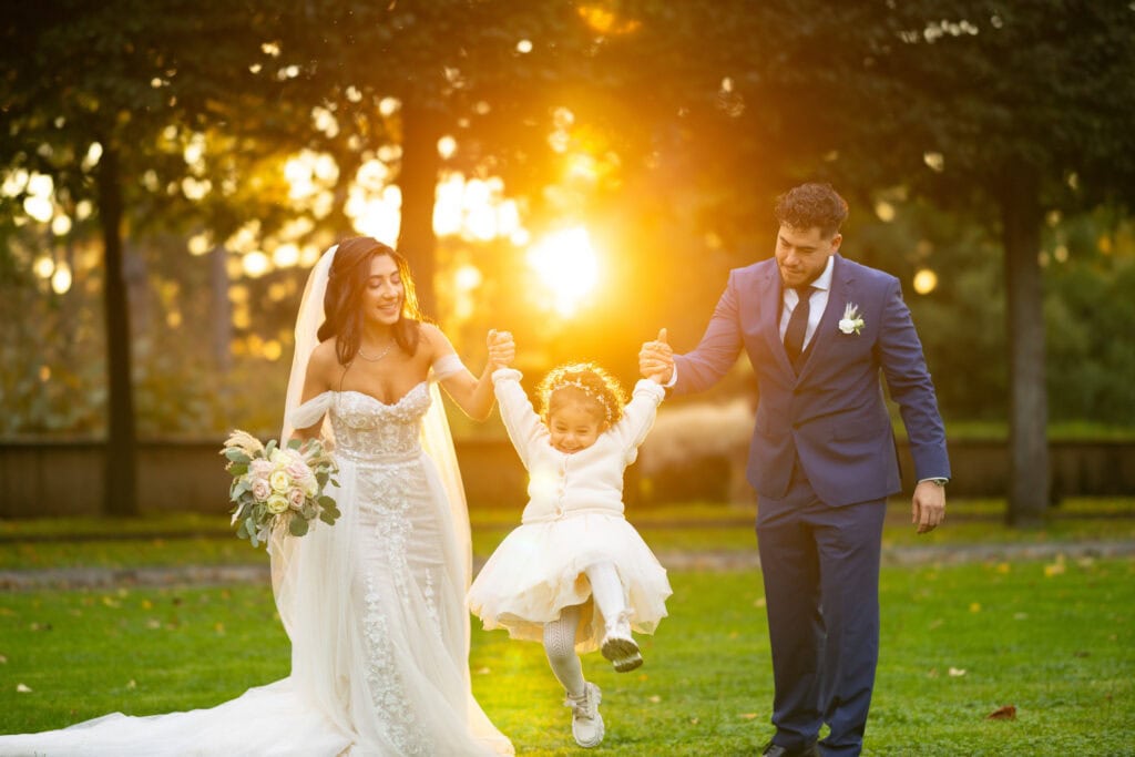 Villa Wenkenhof, Basel. Couple session with bride and groom, and her daughter