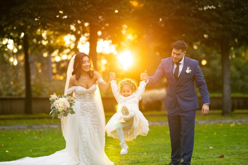 Villa Wenkenhof, Basel. Couple session with bride and groom, and her daughter