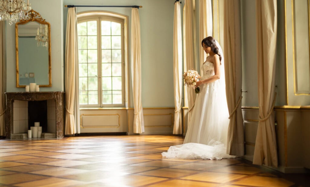 Bride before the ceremony. Bride photoshoot at Schloss Hünigen.