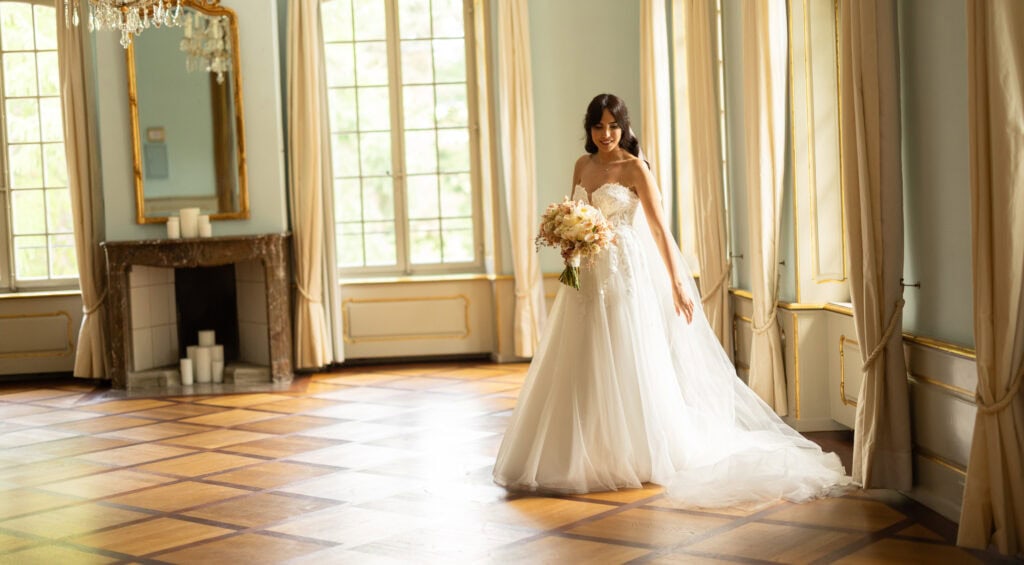 Bride before the ceremony. Bride photoshoot at Schloss Hünigen.