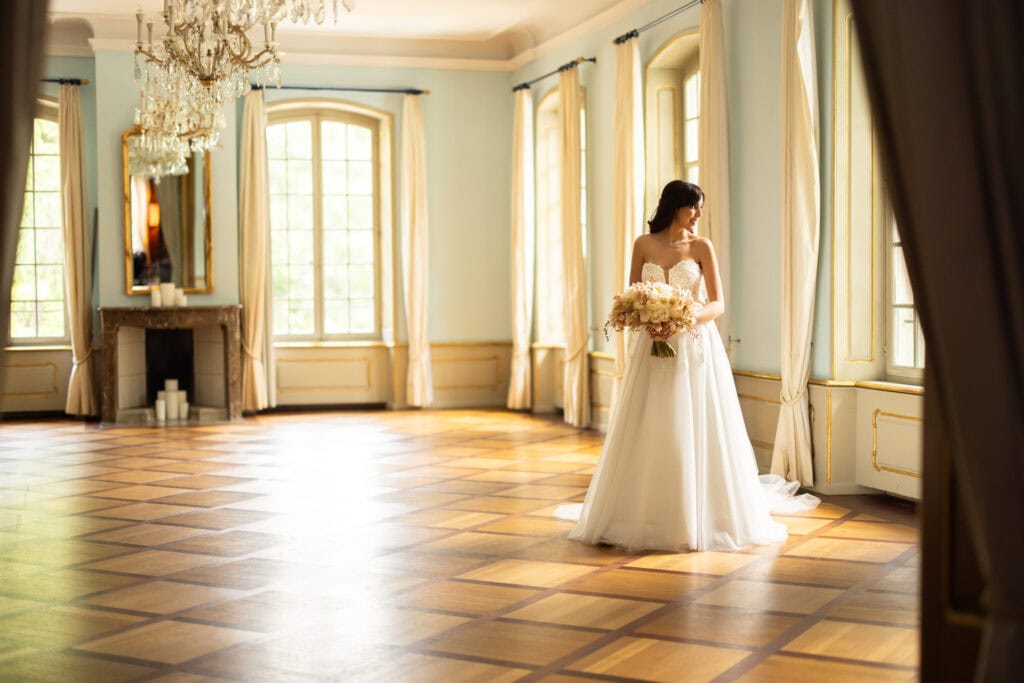 Bride before the ceremony. Bride photoshoot at Schloss Hünigen.