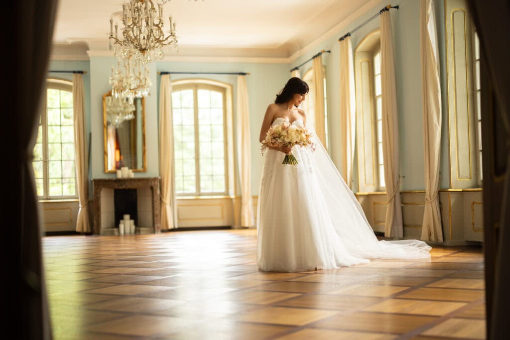 Bride before the ceremony. Bride photoshoot at Schloss Hünigen.