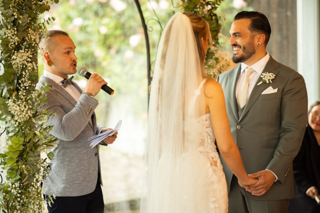 Wedding at Moschti Stäfa, Zürich. Ceremony