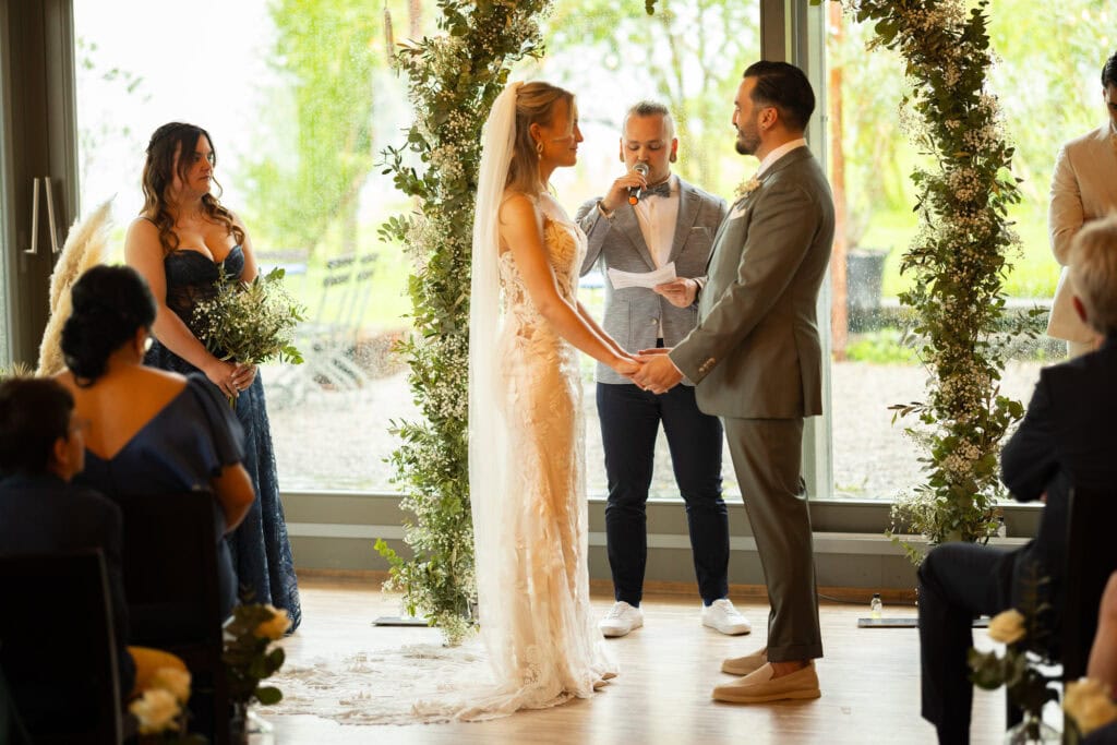 Wedding at Moschti Stäfa, Zürich. Ceremony