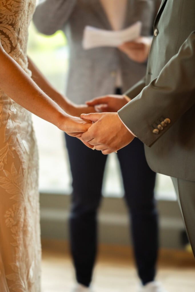 Wedding at Moschti Stäfa, Zürich. Ceremony