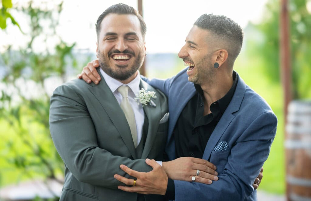 Wedding at Moschti Stäfa, Zürich. Group photo with family and friends